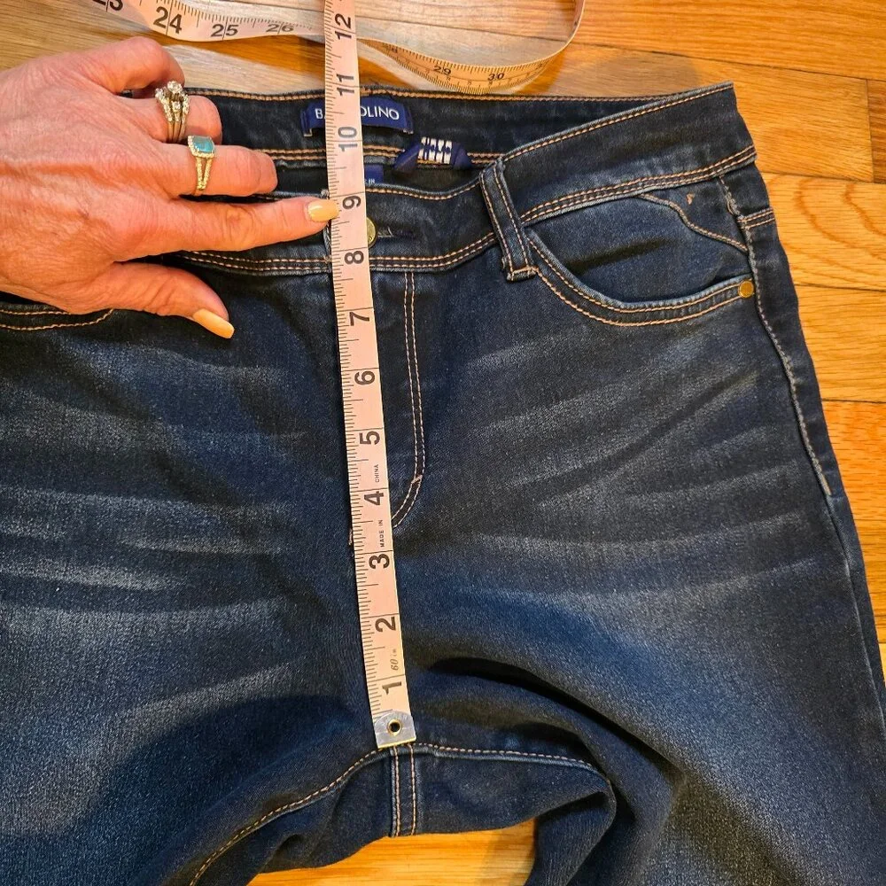 Bandolino Selene crop denim, EUC, size 6